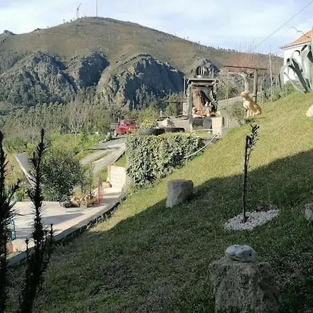 Casa T3 / Aldeia Classificada Gondarem E Midoes *