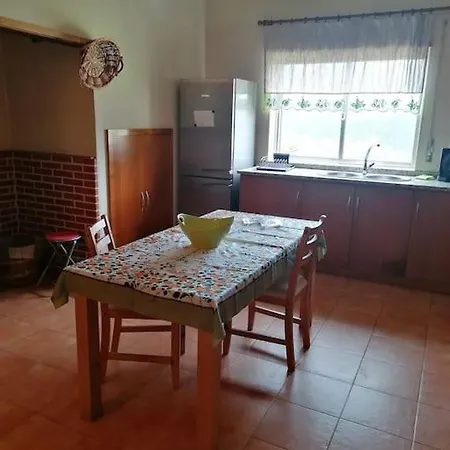 Hébergement de vacances Casa T3 / Aldeia Classificada Gondarem E Midoes