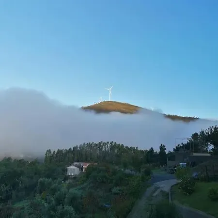 Casa T3 / Aldeia Classificada Gondarem E Midoes Hébergement de vacances Castelo de Paiva